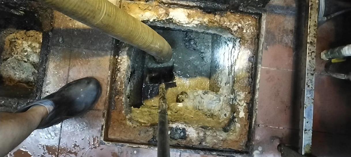 八宿污水池清理一般都有毒气，怎么预防中毒呢？