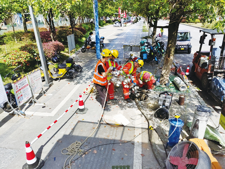 八宿UV-CIPP紫外光固化修复